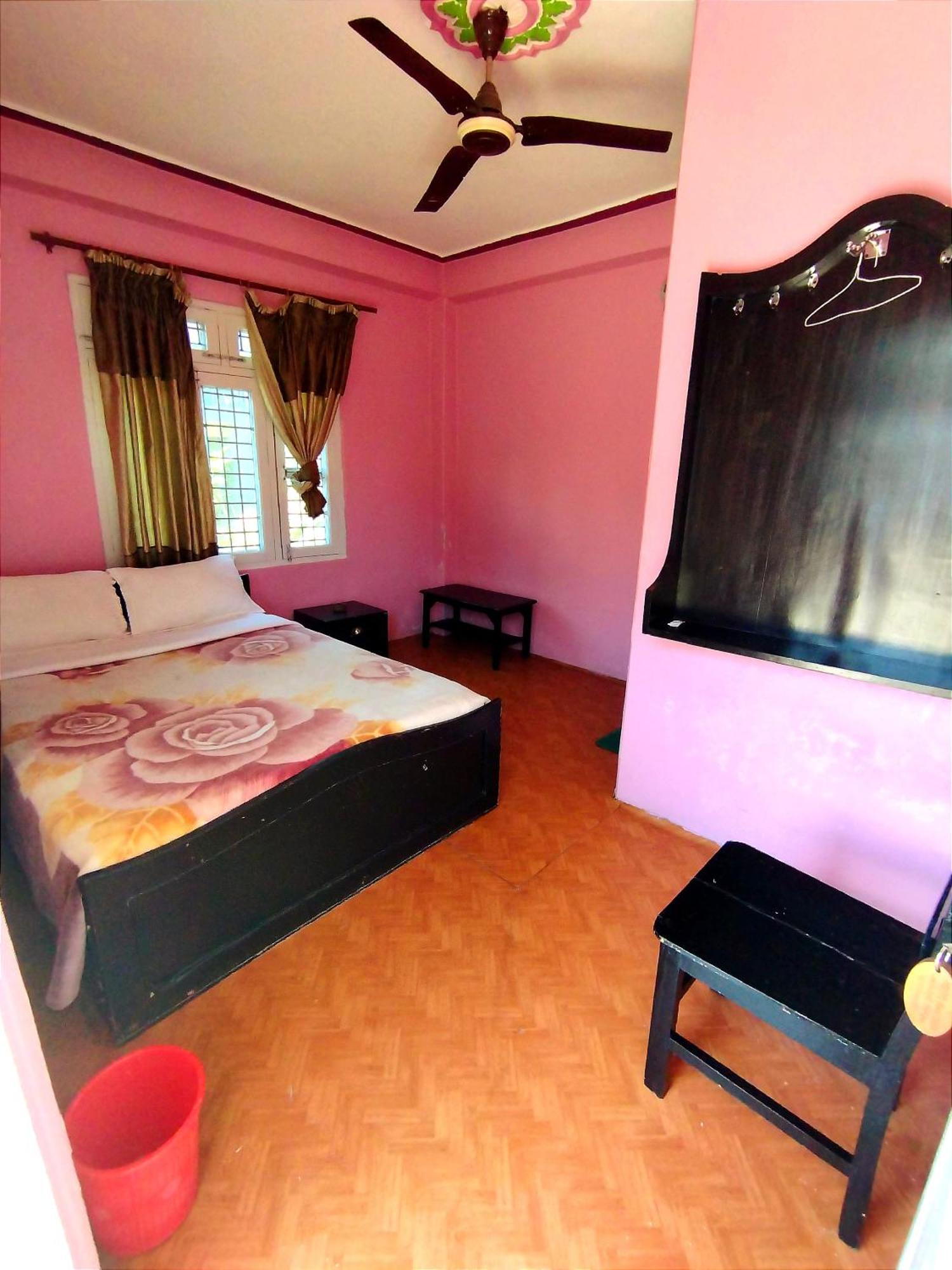 Hotel Santana Pokhara Habitación foto
