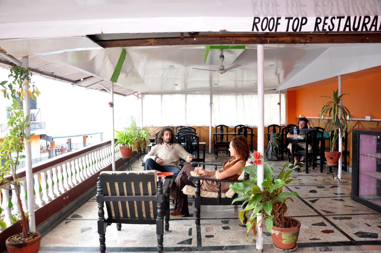 Hotel Santana Pokhara Exterior foto